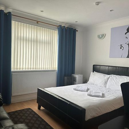 3 Luxury En-Suite Bedrooms Cardiff Luaran gambar