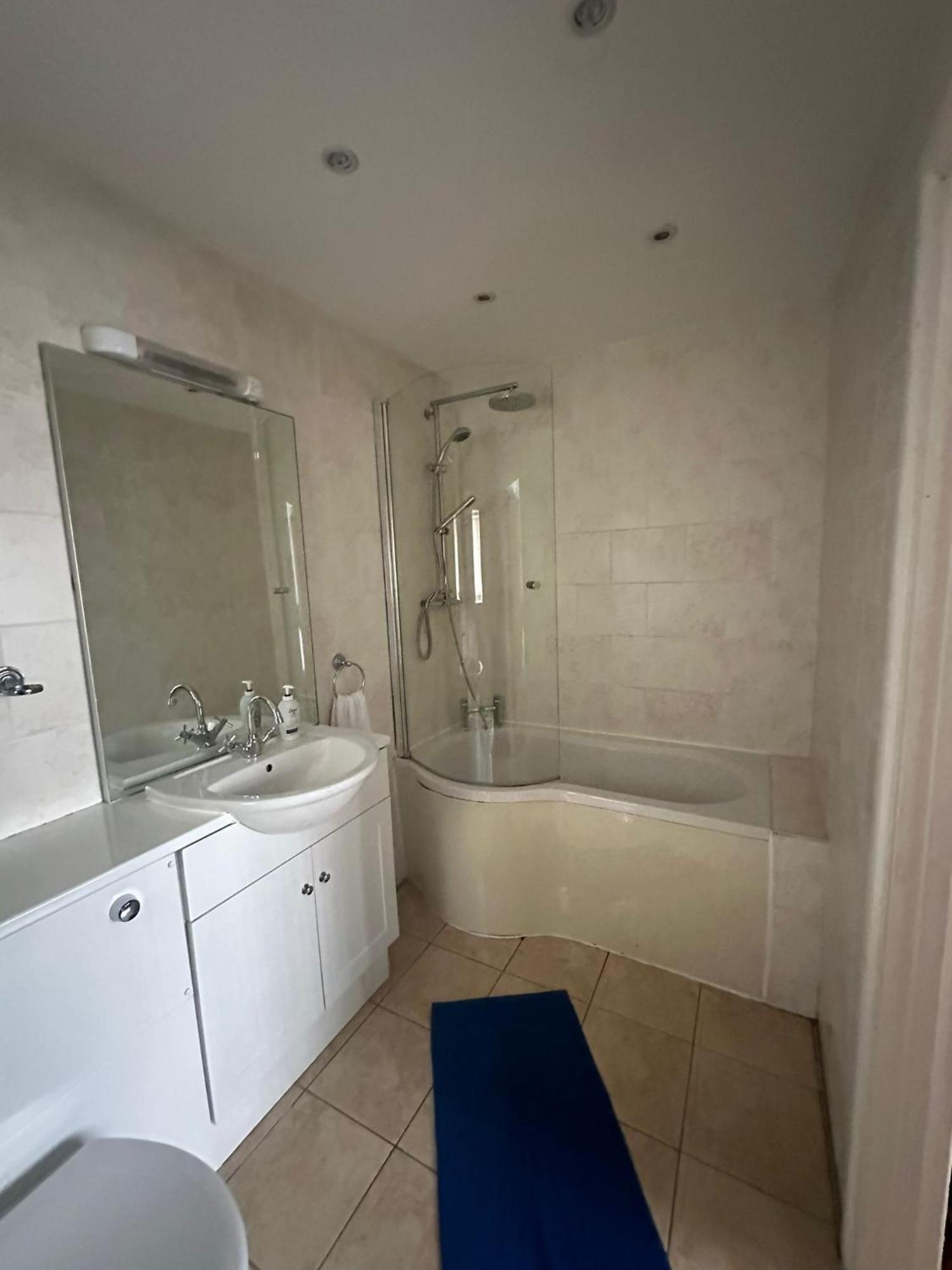 3 Luxury En-Suite Bedrooms Cardiff Luaran gambar