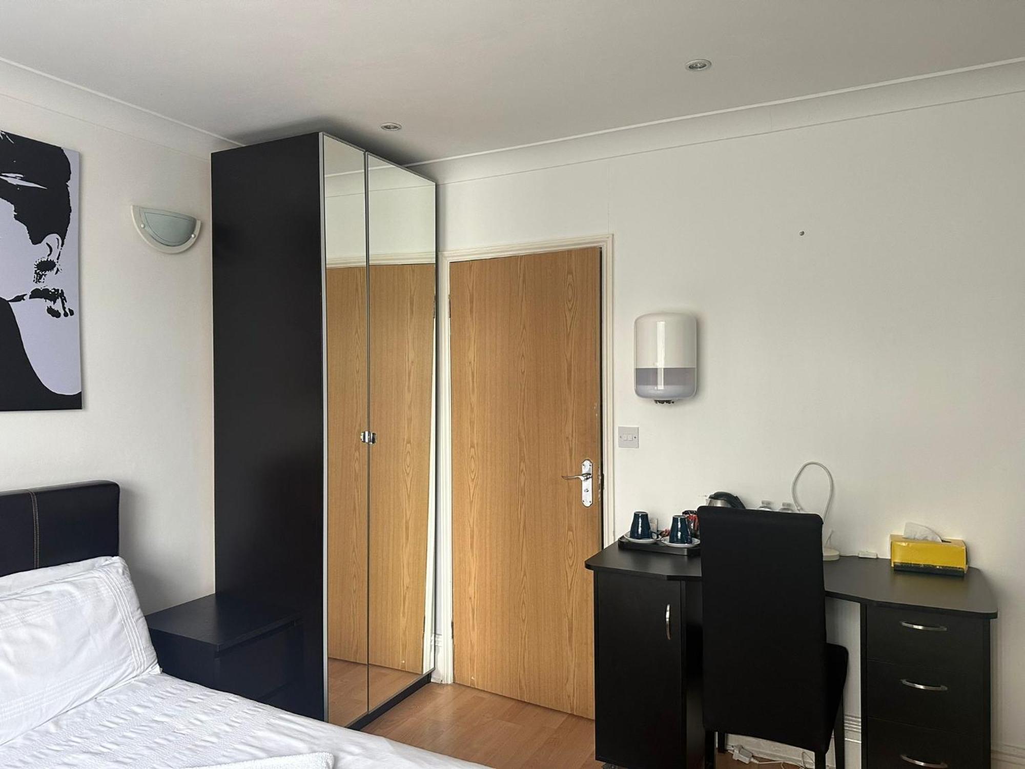 3 Luxury En-Suite Bedrooms Cardiff Luaran gambar